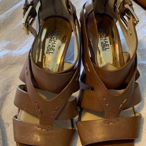 Michael Kors 1-2 in heel shoes